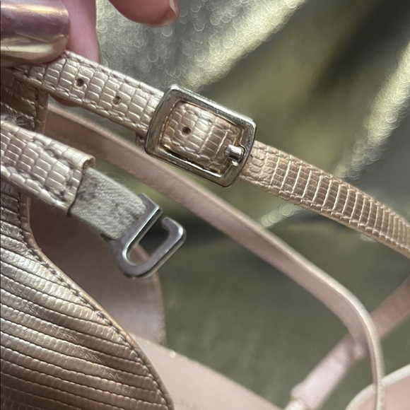 ✨💛 BCBGeneration Gold Metallic Cross-Strap Pointed-Toe Heels 💛✨ - Picture 9 of 11